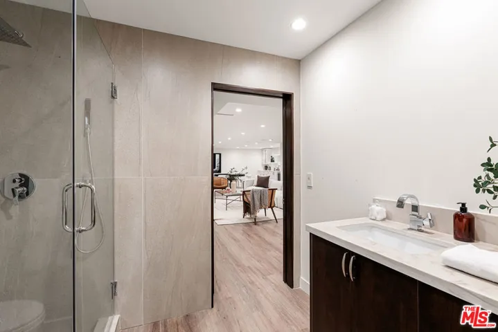 3116 Elvido Drive, Los Angeles, California 90049