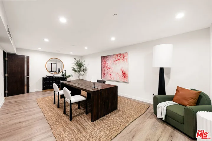 3116 Elvido Drive, Los Angeles, California 90049