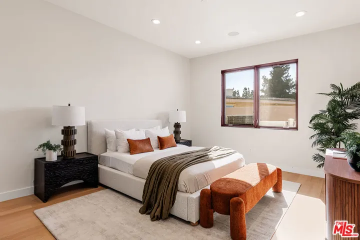 3116 Elvido Drive, Los Angeles, California 90049