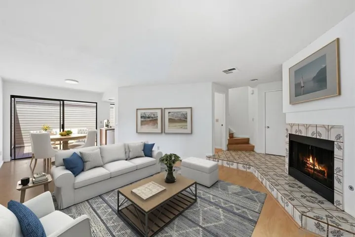 https://zimg.paragon.ice.com/ParagonImages/Property/PA/SDMLS/260012394/5/533/400/fb87ea3642cce1fbece5b499c97451d8/3/0315316a0159b7c3047af0bcb9e4ca7a/260012394-ae87f897-ac7e-4da4-ab50-d8b0d7bc6208.JPG