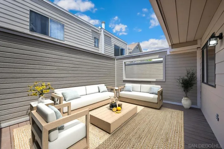 https://zimg.paragon.ice.com/ParagonImages/Property/PA/SDMLS/260012394/27/533/400/81a6ca2c055b47a838426e9165185684/3/0315316a0159b7c3047af0bcb9e4ca7a/260012394-3b88b395-3f8b-4ee4-8f36-63df60246b3d.JPG