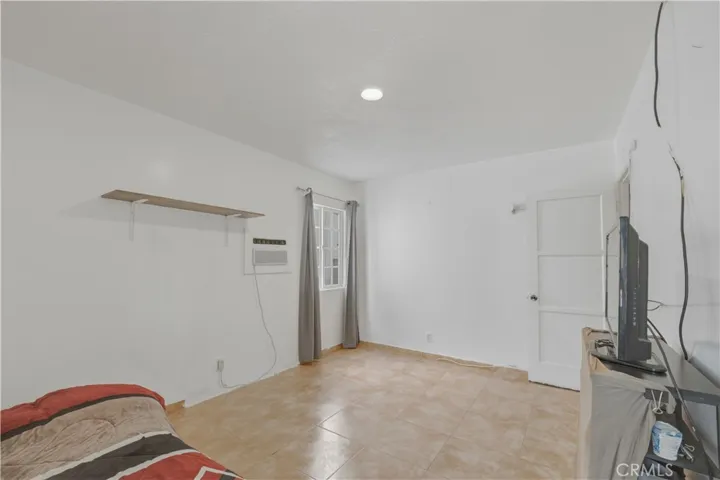 6626 Riverton, North Hollywood, California 91606