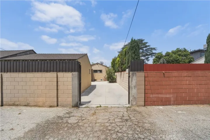 6626 Riverton, North Hollywood, California 91606