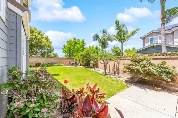 Large lot huge yard!
Room for a pool.