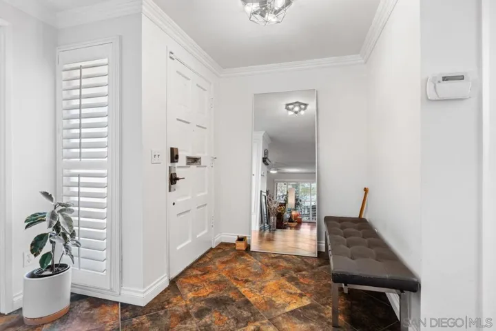 6960 Caminito Curva, San Diego, California 92119