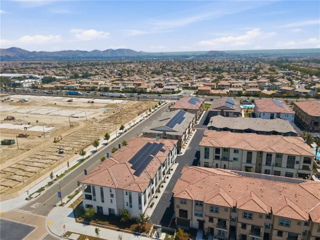 12903 Paradiso Dr 301, Eastvale, California 92880