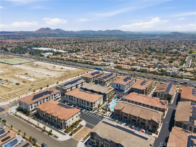12903 Paradiso Dr 301, Eastvale, California 92880