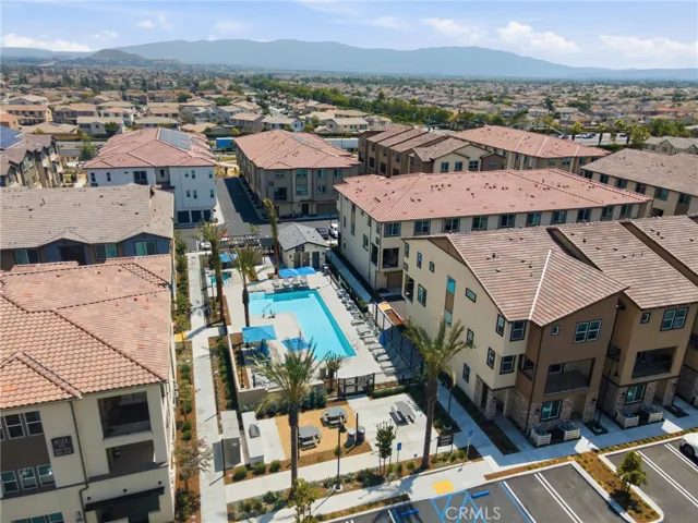 12903 Paradiso Dr 301, Eastvale, California 92880