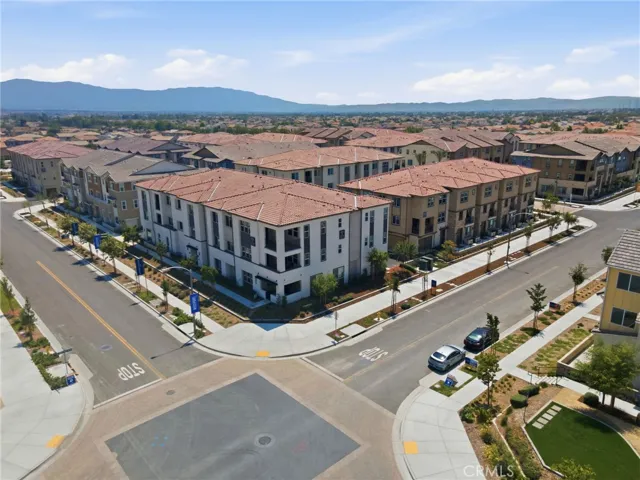 12903 Paradiso Dr 301, Eastvale, California 92880