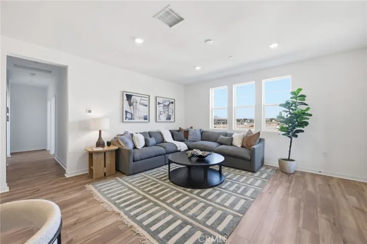 12903 Paradiso Dr 301, Eastvale, California 92880