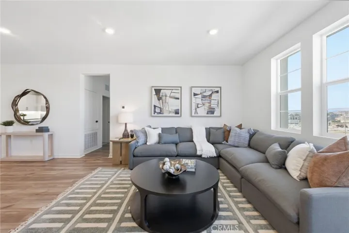 12903 Paradiso Dr 301, Eastvale, California 92880