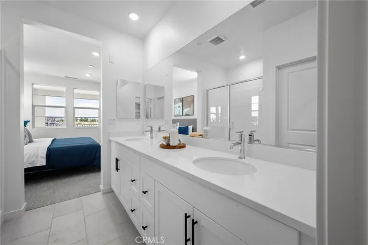 12903 Paradiso Dr 301, Eastvale, California 92880