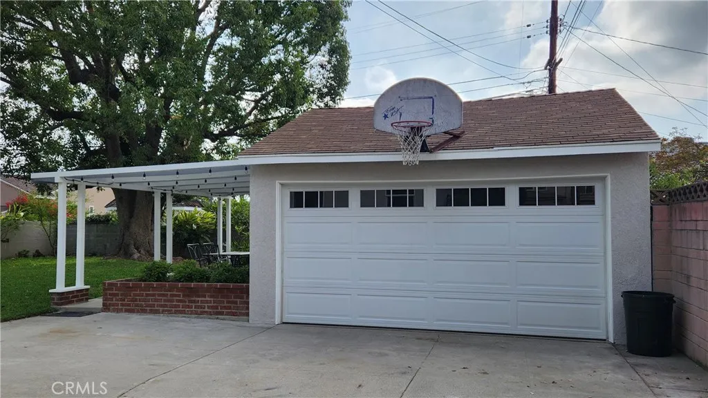 2 Car Garage