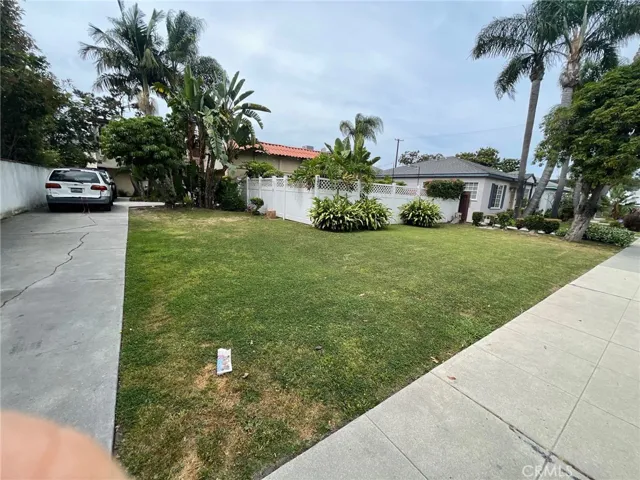 1451 Roycroft Avenue 3, Long Beach, California 90804