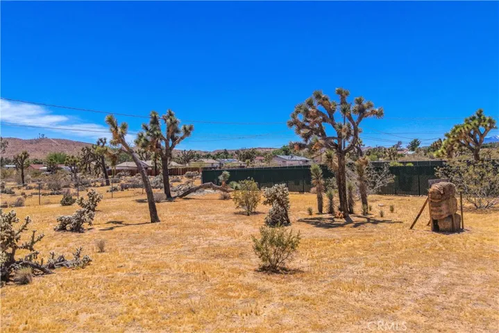 58773 Sunflower Drive, Yucca Valley, California 92284
