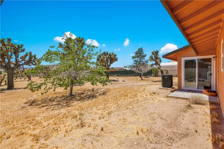 58773 Sunflower Drive, Yucca Valley, California 92284
