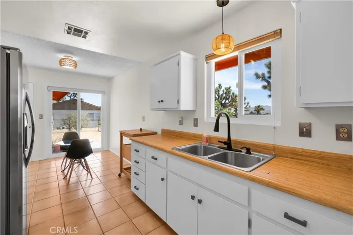 58773 Sunflower Drive, Yucca Valley, California 92284
