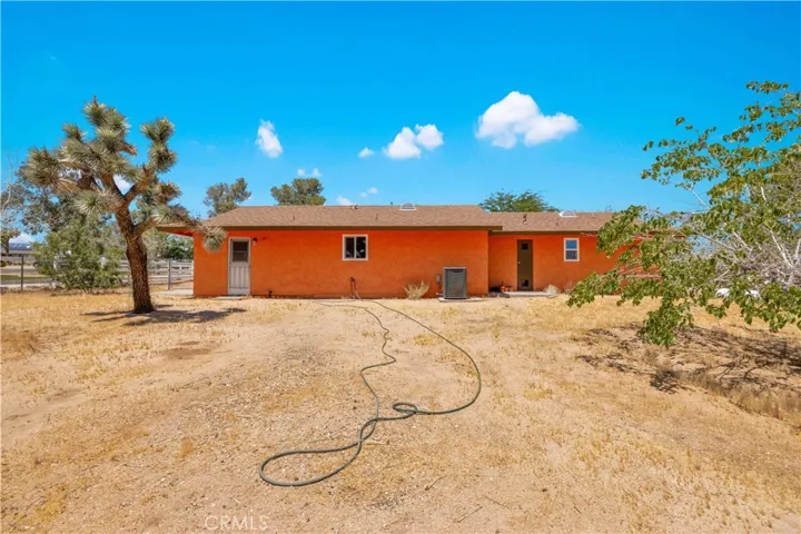58773 Sunflower Drive, Yucca Valley, California 92284
