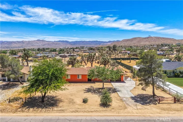 58773 Sunflower Drive, Yucca Valley, California 92284