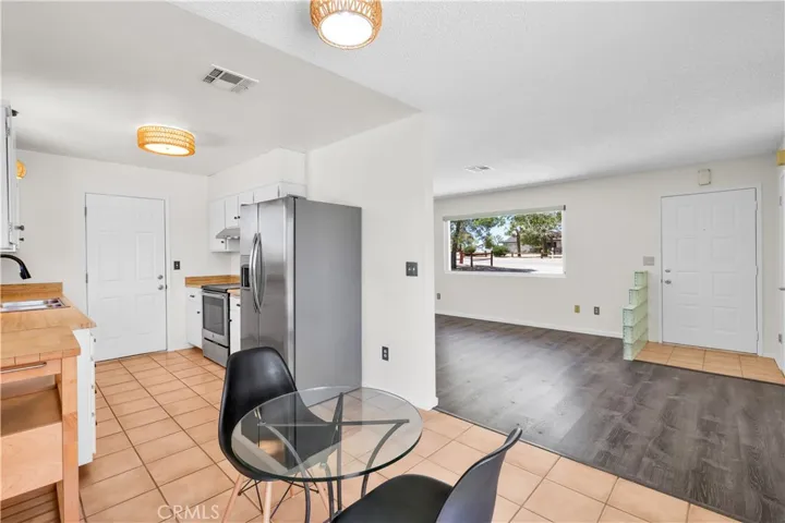 58773 Sunflower Drive, Yucca Valley, California 92284