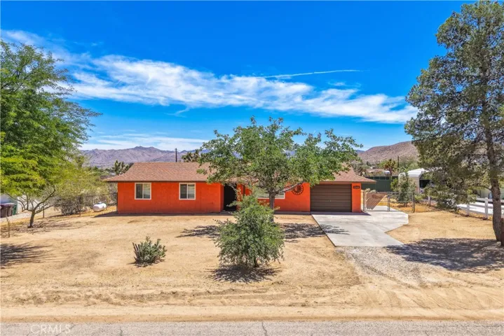 58773 Sunflower Drive, Yucca Valley, California 92284