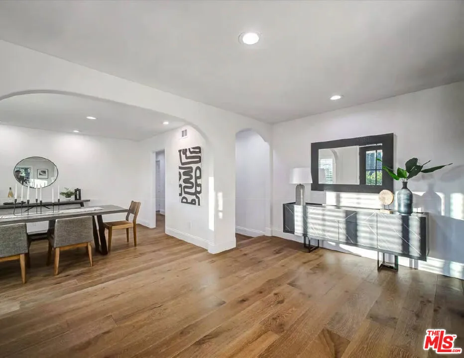 4732 Del Moreno Drive, Woodland Hills, California 91364 — photo 4