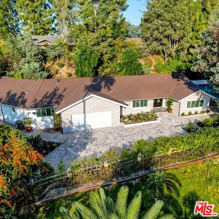 4732 Del Moreno Dr