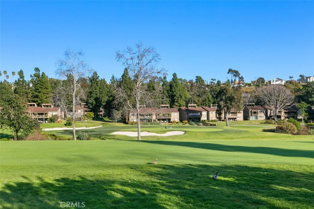 Private membership El Niguel golf course nearby