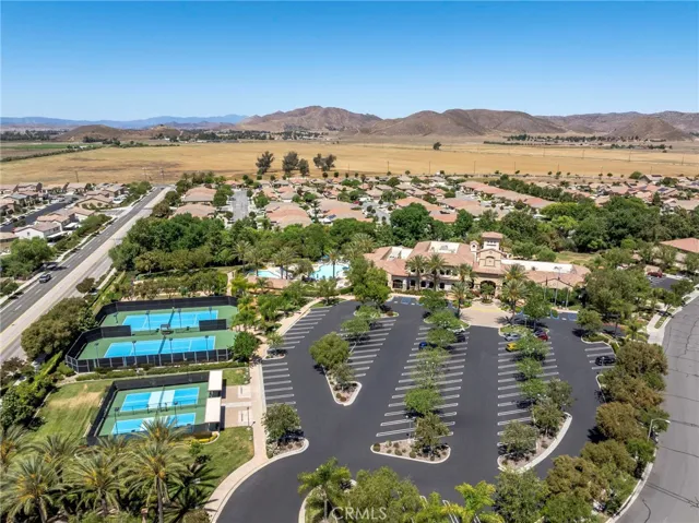 community amenities view