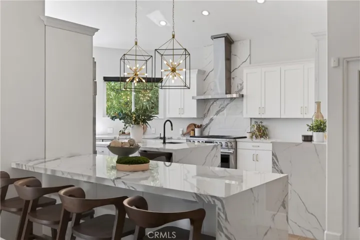 1377 Pathfinder Avenue, Westlake Village, California 91362