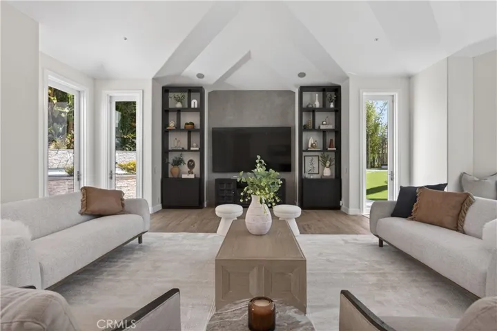 1377 Pathfinder Avenue, Westlake Village, California 91362