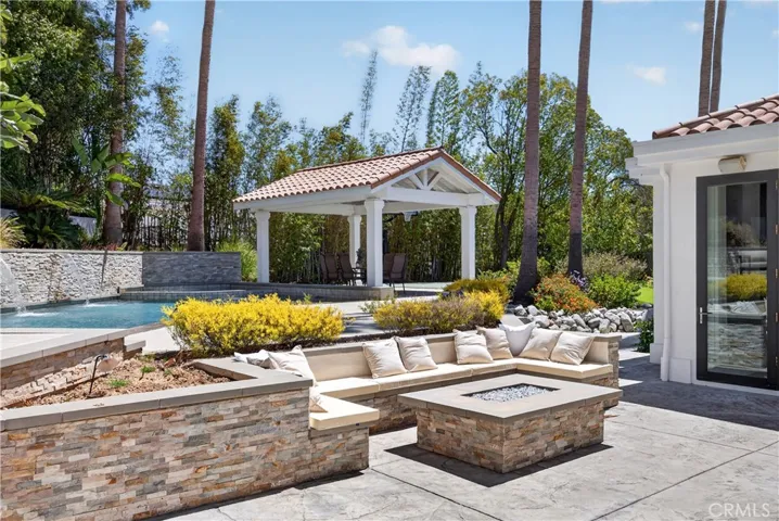 1377 Pathfinder Avenue, Westlake Village, California 91362