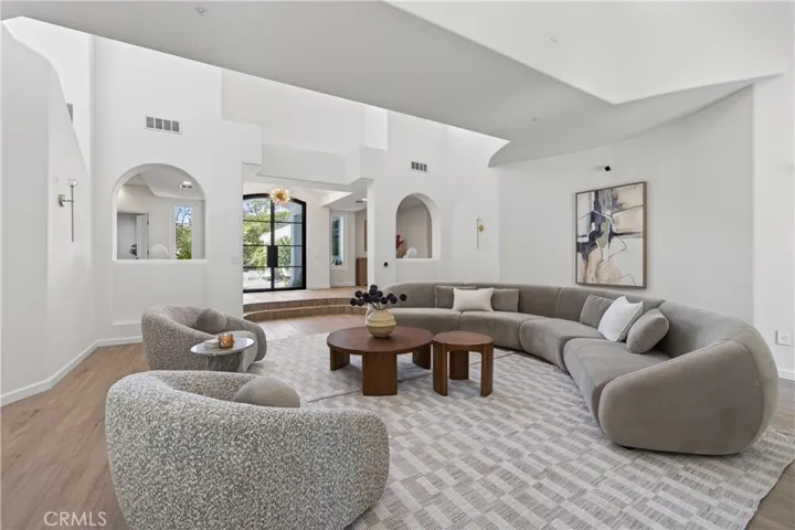1377 Pathfinder Avenue, Westlake Village, California 91362