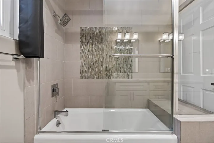 1377 Pathfinder Avenue, Westlake Village, California 91362