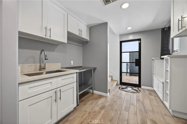 1377 Pathfinder Avenue, Westlake Village, California 91362
