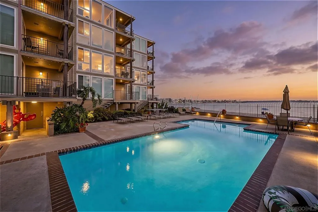 https://zimg.paragon.ice.com/ParagonImages/Property/PA/SDMLS/-524910/1/533/400/8a9db700cadb599390118ae2622bd48c/3/7bb87a4cba13130fa1e862bc94ff2e8a/-524910-05050d0b-a2ac-4cd9-8c6d-fed9a4d55981.JPG