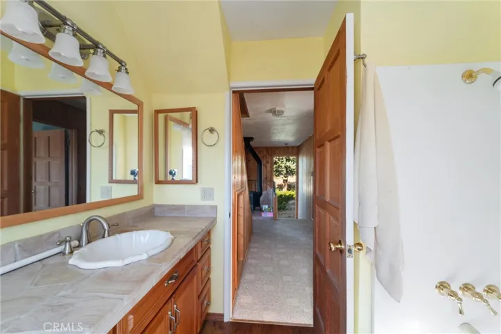 2nd Floor Bath