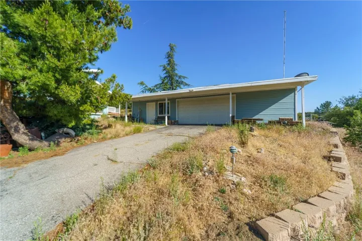 Guest House / Garage