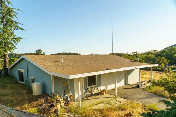 Guest House / Garage