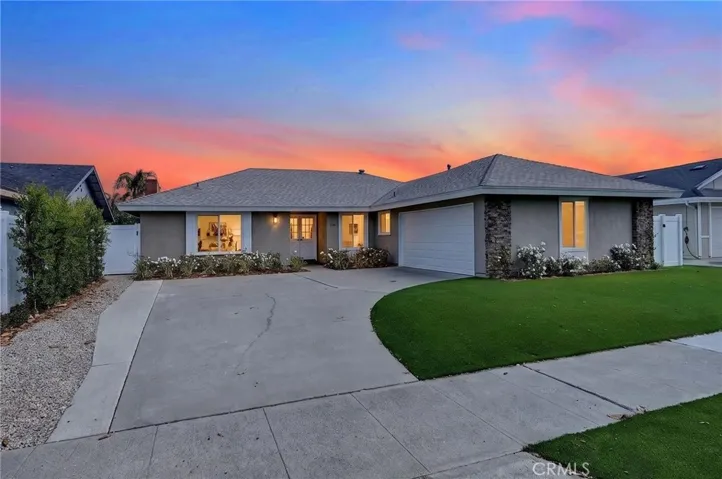 709 E Meadowbrook, Orange, California 92865