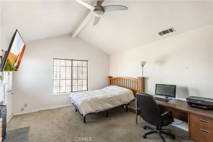  Primary bed room