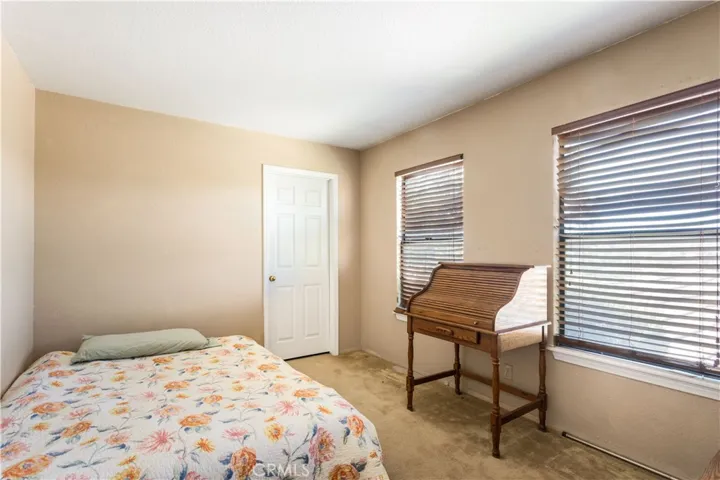  large bedroom with walk in closet