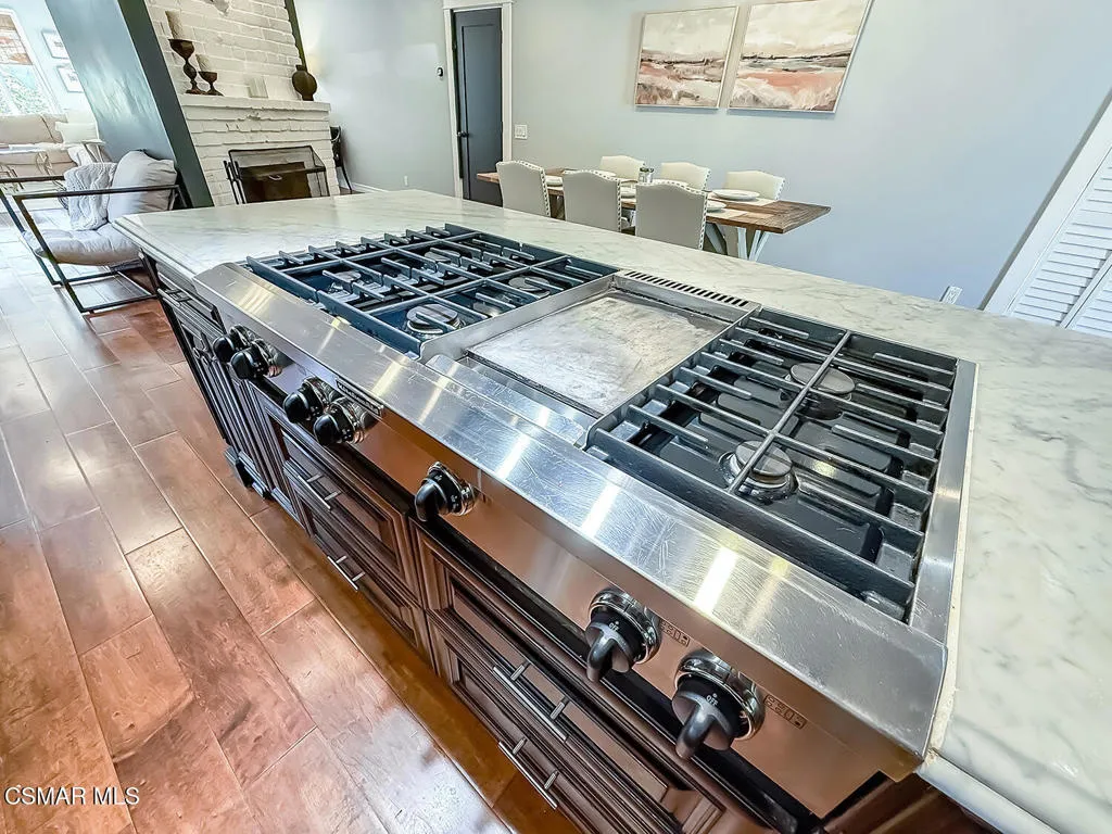 cKitchen and Dining6