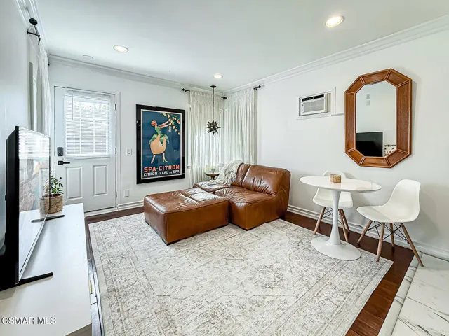 fSecond Entrance and Living6