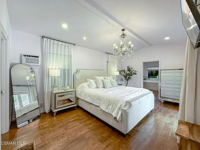 dPrimary Bedroom Suite1