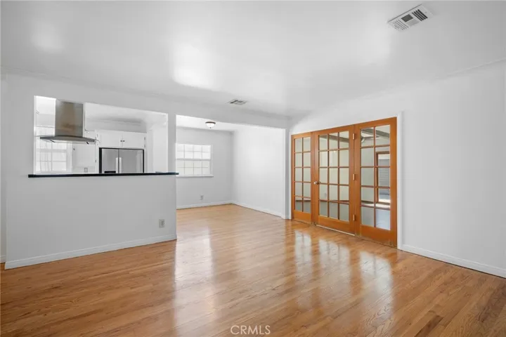 5806 Noble, Sherman Oaks, California 91411