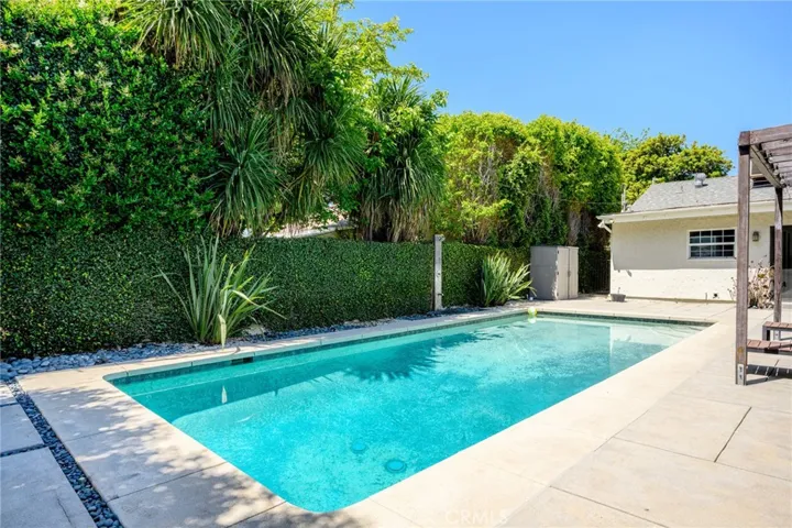 5806 Noble, Sherman Oaks, California 91411