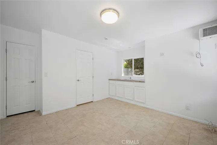 5806 Noble, Sherman Oaks, California 91411