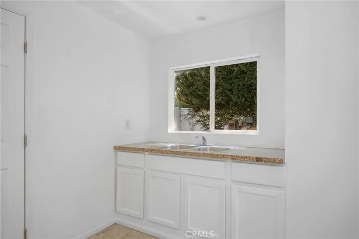 5806 Noble, Sherman Oaks, California 91411