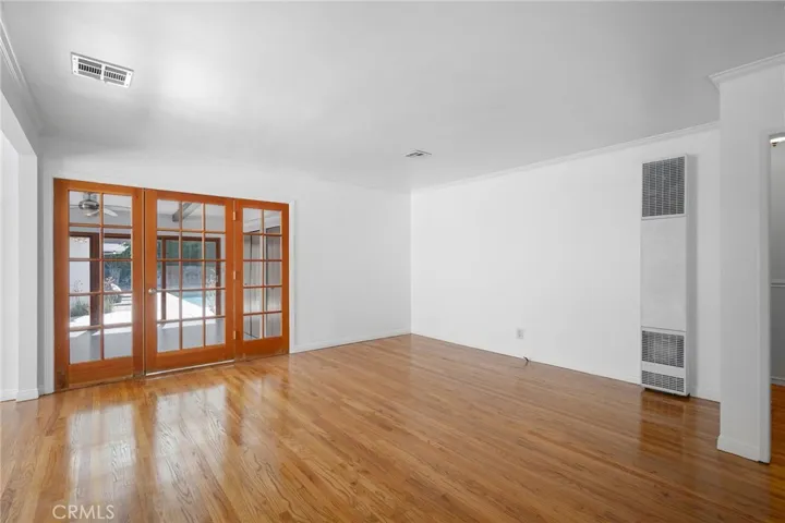5806 Noble, Sherman Oaks, California 91411